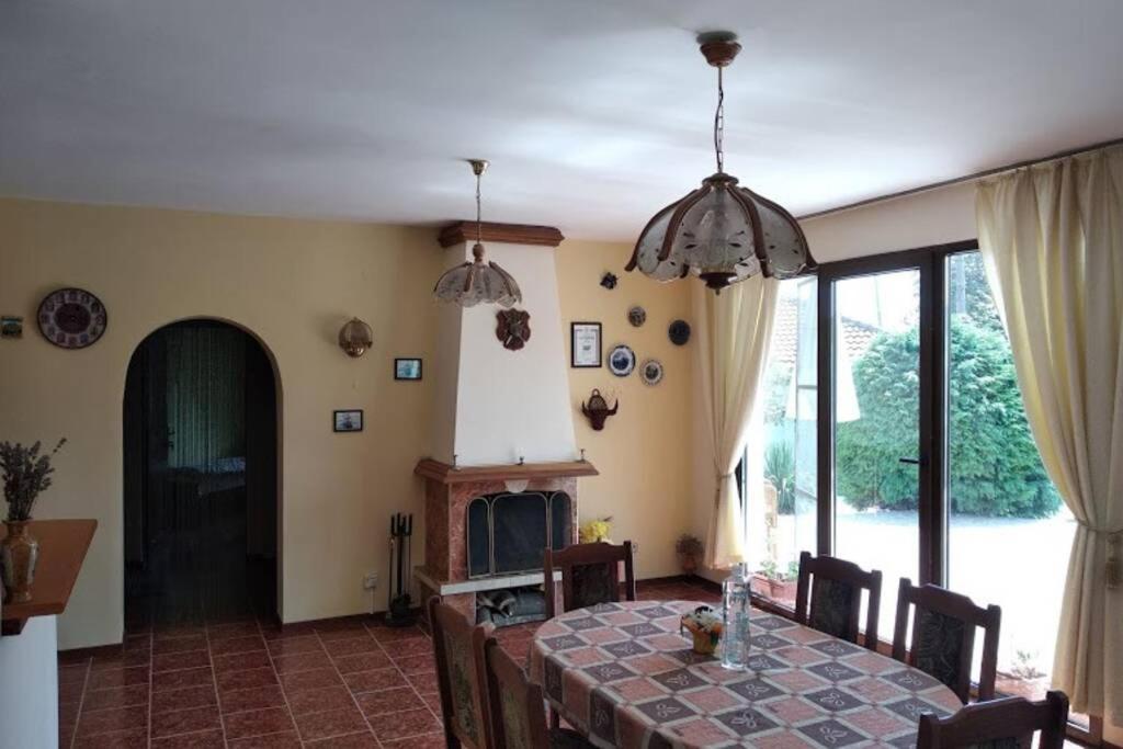 Guesthouse Oasis-Shabla Bagian luar foto