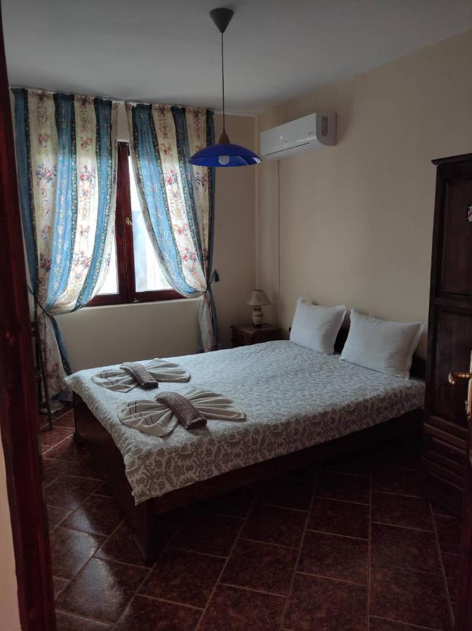 Guesthouse Oasis-Shabla Bagian luar foto
